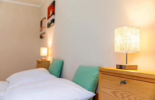 Coburg Wohnung | Modern top floor apartment with parking - Netflix