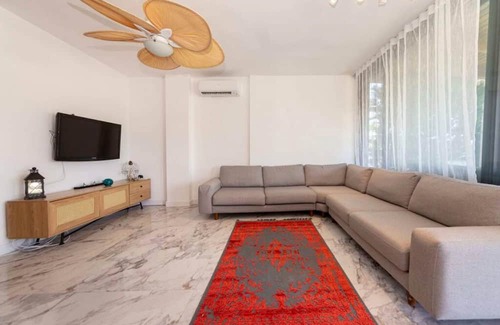 Meselik Wohnung | Pleasant Home with Shared Pool in Bodrum