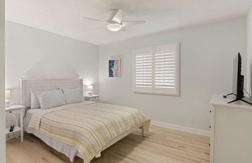 Saint Simons Heights Haus | Hosting Long Term Renters, FLETC and big dog friendly. Sleeps 8