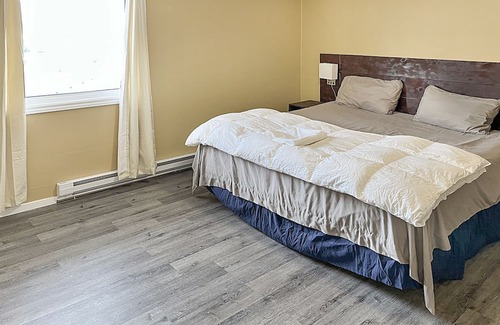Sudbury Wohnung | Beautiful 3 befroom Apartment ,6 minutes to Costco and many restaurants
