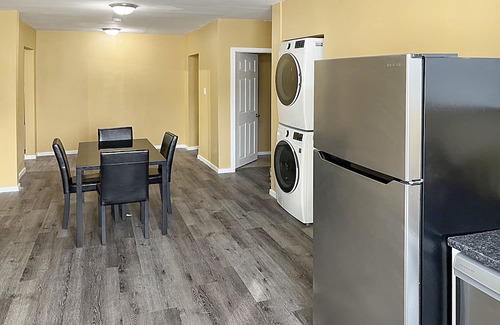 Sudbury Wohnung | Beautiful 3 befroom Apartment ,6 minutes to Costco and many restaurants