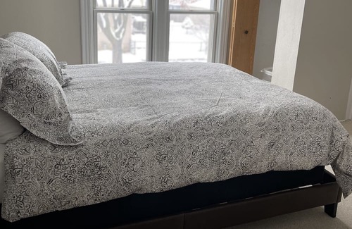 Midway Haus | SPACIOUS ONE BEDROOM IN HAMLINE-MIDWAY AREA