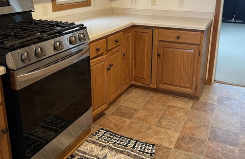 Midway Haus | SPACIOUS ONE BEDROOM IN HAMLINE-MIDWAY AREA