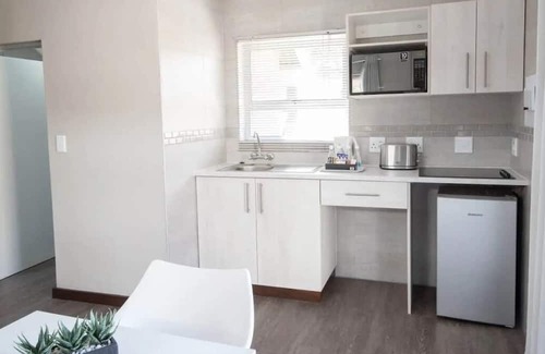 Windhoek Haus | Minutes Away from Haven Zoological Park! 2 Relaxing Chalets w/ Patio, Pool!