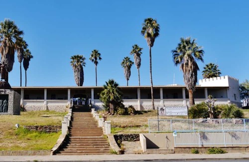Windhoek Haus | Explore Windhoek! 2 Relaxing Units w/ Kitchenette, Pool, Near Alte Feste Museum!