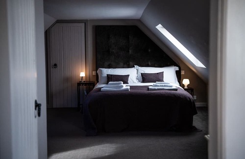 Selkirk Sonstige | Cosy castle in the Ettrick Forest. Luxury self-catering accommodation for ten.