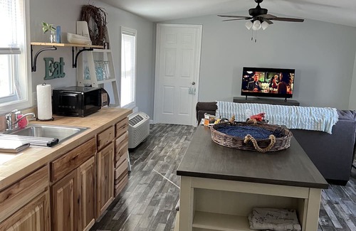 Lyndhurst Haus | Cozy Creekside Home with the National Forest at your back door !