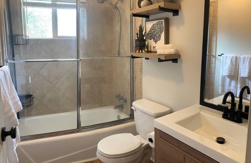 Athens Eigentumswohnung | PRIME LOCATION - Walk to Stadium or Downtown Athens!