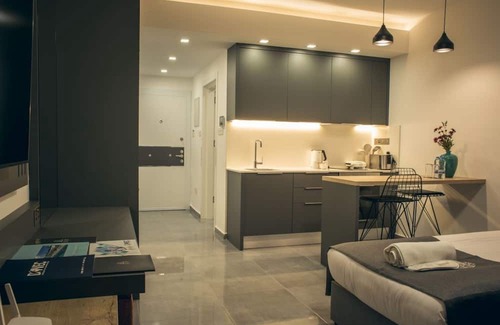 Trikomo Wohnung | Studio Flat w Pool, Balcony Near Beach in Iskele