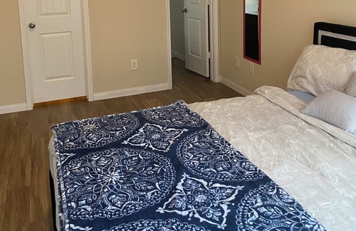 Katy Haus | Welcome home to a Lush welcoming space for you. Safe, Proximity to katy mills