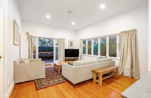 Grey Lynn Haus | Modern Classic Summar