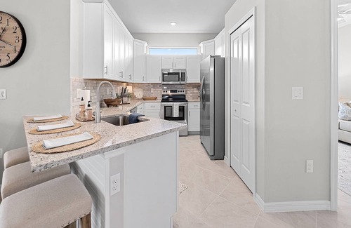 Port Charlotte Haus | NEW Build! Beautiful Bonito Way - Luxury home nestled in El Jobean! Fishing, Beaches, Pier, Ramp