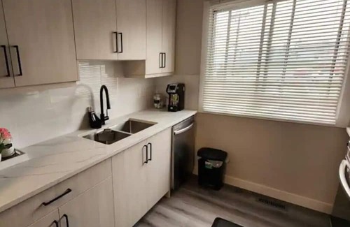Northwest Calgary Eigentumswohnung | Call It Home