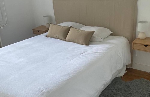Neuilly-sur-Seine Haus | Villa Piscine aux Abatilles sleeps 8 near Arbousiers beach