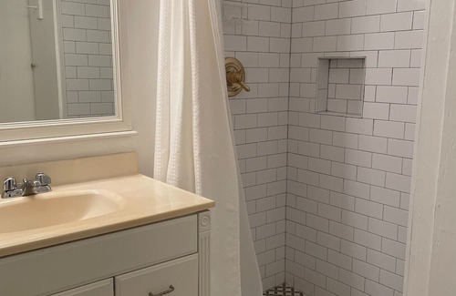 Lake Shore - Lake Vista Wohnung | Charming Studio in park-like setting, blocks from Lakefront in New Orleans