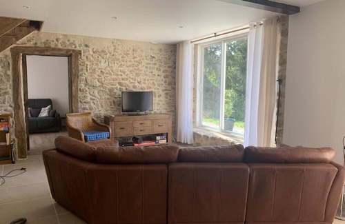 Badecon-le-Pin Haus | The Petite Barn, 5 minutes from Gargilesse, 15 minutes to A20.