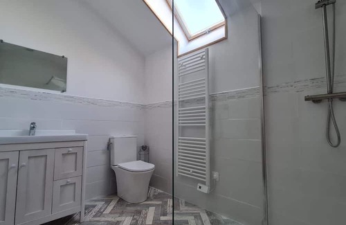 Badecon-le-Pin Haus | The Petite Barn, 5 minutes from Gargilesse, 15 minutes to A20.