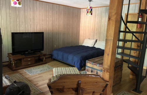 Schroon Lake Kabine | Escape to the Lake and Relax on the Private Beach
