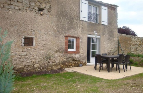 Saint-Priest-d'Andelot Hütte | Gite Saint-Priest-d'Andelot, 1 bedroom, 2 persons