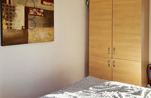 Lonevag Haus | 5 person holiday home in LONEVÅG