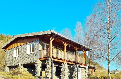 Lonevag Haus | 5 person holiday home in LONEVÅG