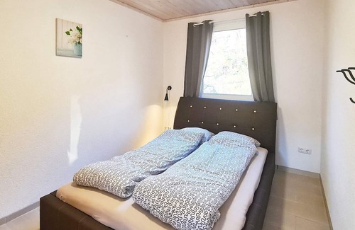 Lonevag Haus | 5 person holiday home in LONEVÅG