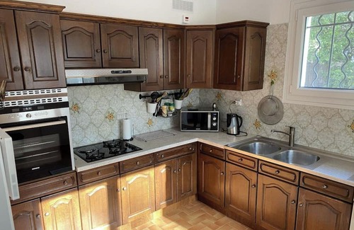 Mejannes-le-Clap Haus | Holiday home - 7-8 person(s) - quiet - large fenced property