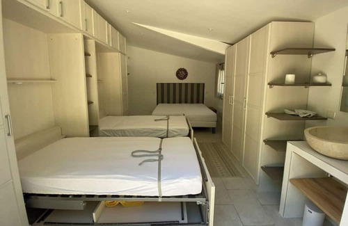 Mejannes-le-Clap Haus | Holiday home - 7-8 person(s) - quiet - large fenced property