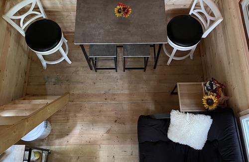Hastings Highlands Kabine | Lake front cabin, with a seperate cabin with kitchenette and a bathroom.