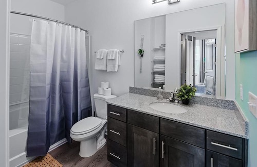 Avery Creek Wohnung | South Asheville Getaway Private Balcony Apt 1