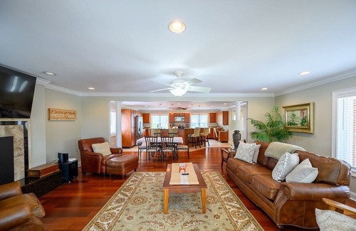 Socastee Haus | Private Dock w/ Hot Tub + King suite {Tiki Time}