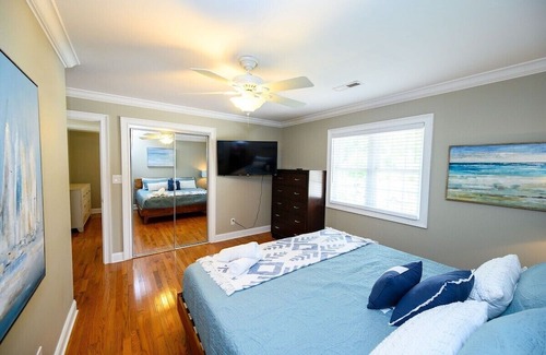 Socastee Haus | Private Dock w/ Hot Tub + King suite {Tiki Time}