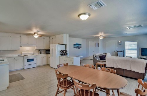 Granbury Haus | Waterfront Lake House with private boat launch and dock