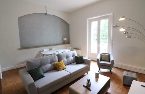 Saint-Etienne-Cantales Hütte | Gite Saint-Étienne-Cantalès, 3 bedrooms, 6 persons