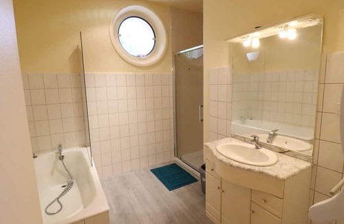 Saint-Etienne-Cantales Hütte | Gite Saint-Étienne-Cantalès, 3 bedrooms, 6 persons