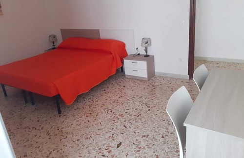 Castelvetrano Haus | Holiday Home "Baloo" with Shared Pool & Wi-Fi