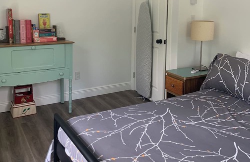 Tweed Wohnung | Bogart House connects to the Trans Canada Trail