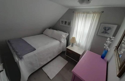 Cap Le Moine Haus | Renovated home with beautiful views of the sunset / dog friendly