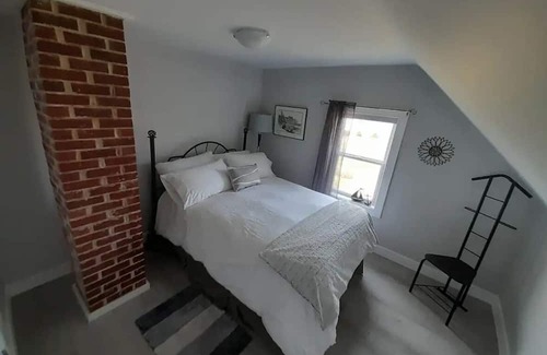 Cap Le Moine Haus | Renovated home with beautiful views of the sunset / dog friendly