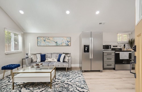 Kipling Haus | Updated Clean Retreat Next to Beautiful Creek and Trail
