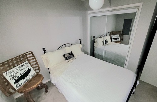 Eudora Wohnung | Sweet Spot ! Especially if your traveling with a dog or big vehicles