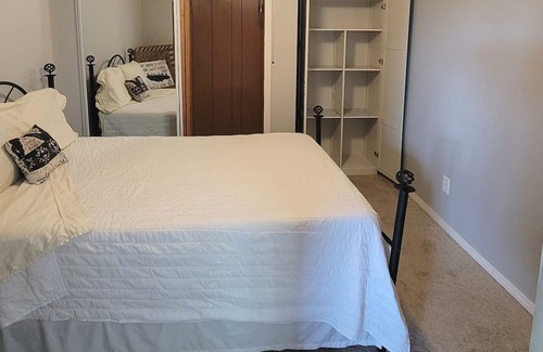 Eudora Wohnung | Sweet Spot ! Especially if your traveling with a dog or big vehicles