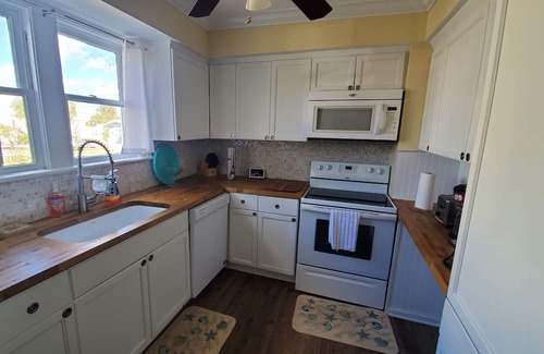 Surfside Historic District Haus | Beautiful Beach House in Daytona Beach