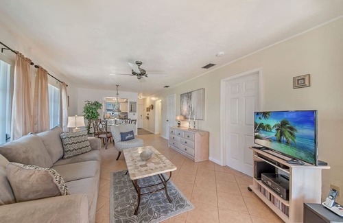 Bonita Springs Villa | Updates Polynesian Villa - 5 minutes from Gulf Beaches!