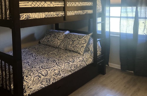 Oakland Hills Haus | Designer Home on Fresh Water Canal20x32 Heated Pool*Close to Manasota Key Beach