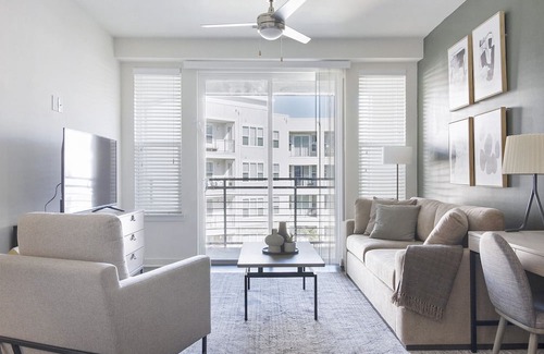 Covington Wohnung | Modern Apartment in Prime Location (ID9172X20)