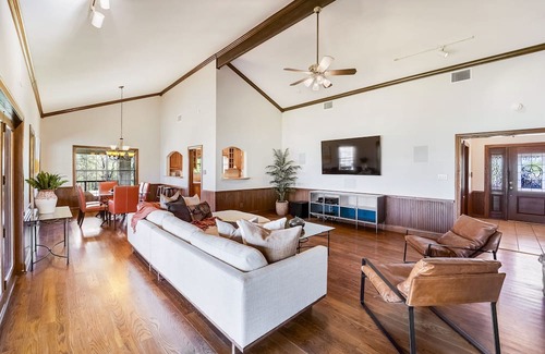 Bastrop Haus | The Tarcoola Ranch by Lodgewell - Riverfront Ranch - Have a g' day and g' night there