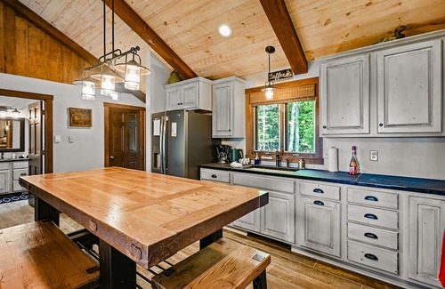 Sturgeon Bay Kabine | Water view on a bluff- Bay side with hot tub