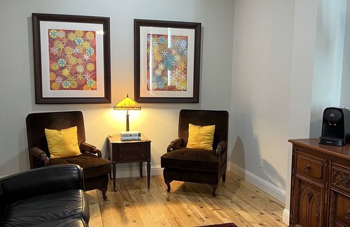 Buffalo Wohnung | 4 Luxury Suites in a beautifully restored historic building in Buffalo, Texas.