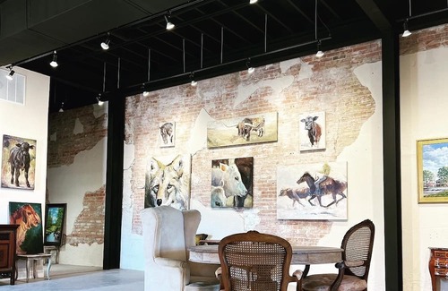 Buffalo Wohnung | 4 Luxury Suites in a beautifully restored historic building in Buffalo, Texas.